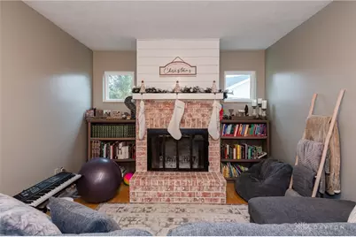 825 Hawthorne Drive, Tipp City, OH 45371 - Photo 15