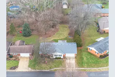 825 Hawthorne Drive, Tipp City, OH 45371 - Photo 29