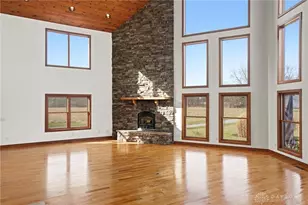 2471 Lower Bellbrook Rd, Sugarcreek Twp, OH 45370 - Photo 9