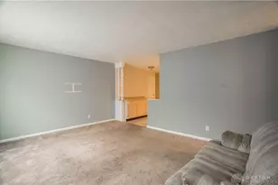 6142 Rivercliff Ln, Dayton, OH 45449 - Photo 7