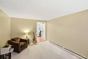 525 Woodview Dr, Oakwood, OH 45419 - Photo 11