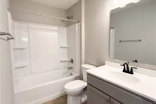 2699 Golden Leaf Dr, Beavercreek, OH 45431 - Photo 15