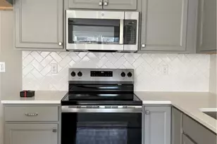 2699 Golden Leaf Dr, Beavercreek, OH 45431 - Photo 7