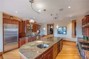 590 Versailles Dr, Centerville, OH 45459 - Photo 33