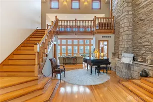 590 Versailles Dr, Centerville, OH 45459 - Photo 9