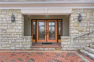 590 Versailles Dr, Centerville, OH 45459 - Photo 9