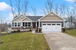 415 Pleasant Rdg Dr, Lebanon, OH 45036 - Photo 1