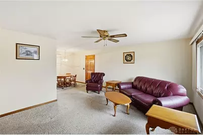 547 Douglas Way, Tipp City, OH 45371 - Photo 5