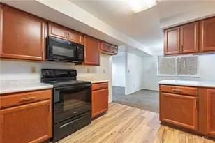 4942 Birchview Ct, Dayton, OH 45424 - Photo 9