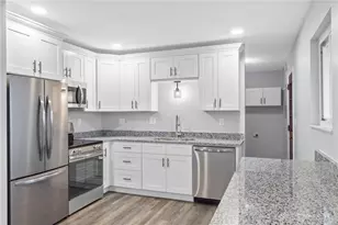 2537 Pinegrove Dr, Dayton, OH 45449 - Photo 9