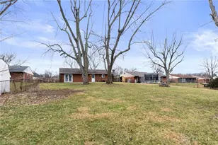 2537 Pinegrove Dr, Dayton, OH 45449 - Photo 29