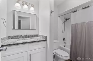 2537 Pinegrove Dr, Dayton, OH 45449 - Photo 15