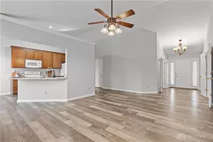 1201 Greystone Cir, Vandalia, OH 45414 - Photo 15