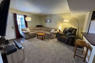 15 S Shafer St, Athens, OH 45701 - Photo 3