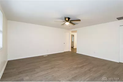 913 Bristol Drive, Vandalia, OH 45377 - Photo 5