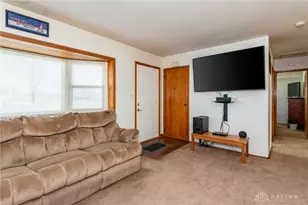 111 Parkgrove Dr, Englewood, OH 45322 - Photo 5