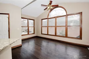 2719 Sycamore Ridge Ct, Beavercreek, OH 45431 - Photo 7