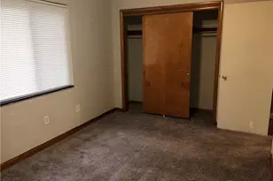 2011 Riverside Dr, Dayton, OH 45405 - Photo 9