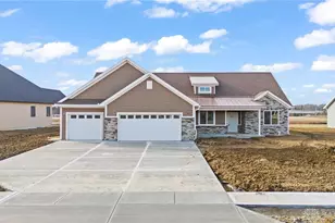 2672 Pleasant View Dr, Troy, OH 45373 - Photo 1