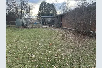 304 Sunset Drive, New Carlisle, OH 45344 - Photo 3