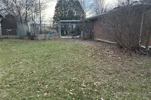 304 Sunset Dr, New Carlisle, OH 45344 - Photo 3