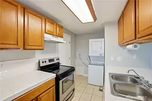 6750 Tiger Dr, Huber Heights, OH 45424 - Photo 7