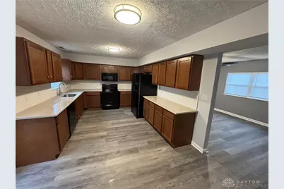 3401 Dryden Road, Moraine, OH 45439 - Photo 7