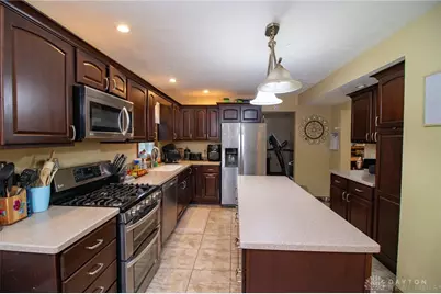 2240 Seneca Drive, Troy, OH 45373 - Photo 9