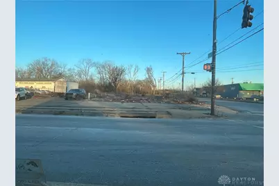 2200 N Gettysburg Avenue, Dayton, OH 45406 - Photo 1