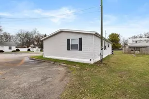 141 N Xenia Dr, Enon Vlg, OH 45323 - Photo 3