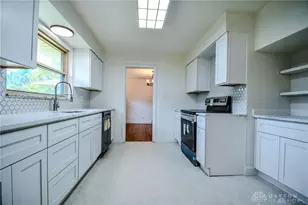 152 Cheltenham Dr, Centerville, OH 45459 - Photo 9