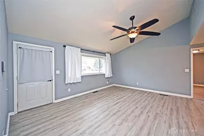 4678 Longfellow Avenue, Dayton, OH 45424 - Photo 5