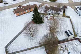 3174 Gardenia Dr, Troy, OH 45373 - Photo 7