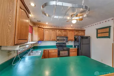 3174 Gardenia Drive, Troy, OH 45373 - Photo 17