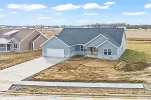 2650 Pleasant View Dr, Troy, OH 45373 - Photo 3