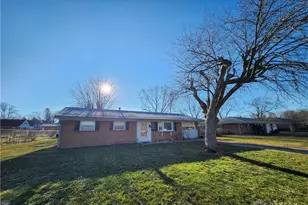 1009 Wesleyan Dr, Fairfield, OH 45014 - Photo 1