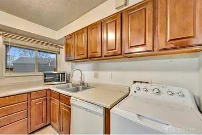 4300 Lambeth Drive, Dayton, OH 45424 - Photo 11