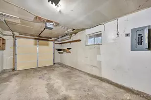 4300 Lambeth Dr, Dayton, OH 45424 - Photo 31