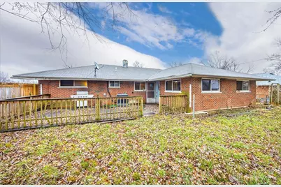 4300 Lambeth Drive, Dayton, OH 45424 - Photo 35