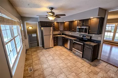 350 Spruceway Drive, Springboro, OH 45066 - Photo 3