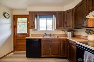 1629 Beaver Creek Ln, Kettering, OH 45429 - Photo 13