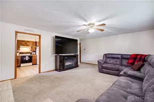 1629 Beaver Creek Ln, Kettering, OH 45429 - Photo 11