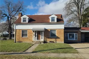 2401 Rugby Rd, Dayton, OH 45406 - Photo 1