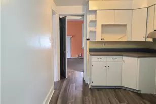 2401 Rugby Rd, Dayton, OH 45406 - Photo 5