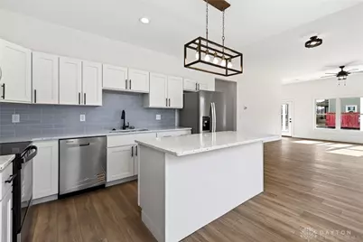 1131 W 2nd Street, Dayton, OH 45402 - Photo 15