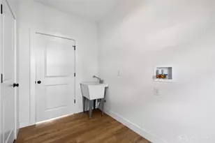 1131 W 2nd St, Dayton, OH 45402 - Photo 17