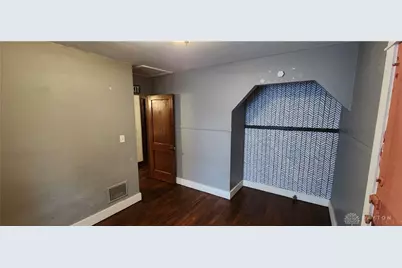 2515 Hoover Avenue, Dayton, OH 45402 - Photo 21
