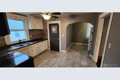 2515 Hoover Avenue, Dayton, OH 45402 - Photo 9
