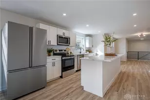 224 Prague Ct, Dayton, OH 45458 - Photo 11