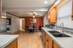 8519 Elmway Dr, Dayton, OH 45415 - Photo 11